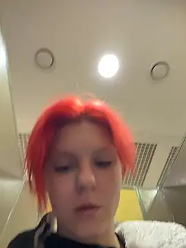 Snapshot of NinaParri chatting on May 9, 4:28 am NinaParri online show from May 9, 4:28 am