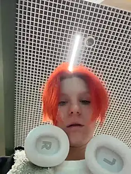 Snapshot of NinaParri chatting on May 14, 3:24 am NinaParri online show from May 14, 3:24 am