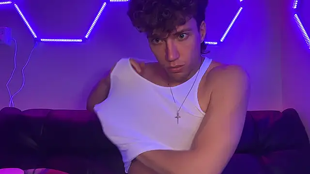 LukaaLust online show from March 19, 1:53 am