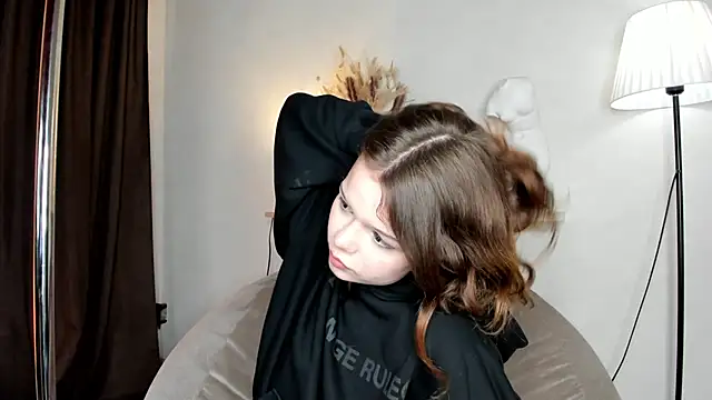 Jooany online show from March 31, 5:19 am