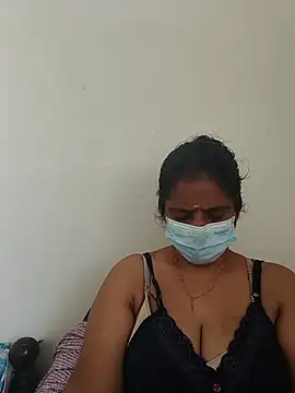 Snapshot of tamil_manjalmaami chatting on July 7, 5:21 am tamil manjalmaami online show from July 7, 5:21 am