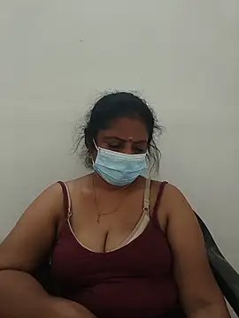 Snapshot of tamil_manjalmaami chatting on August 1, 5:40 am tamil manjalmaami online show from August 1, 5:40 am