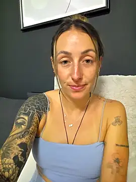 Snapshot of NicoleKaiser chatting on April 26, 6:05 pm NicoleKaiser online show from April 26, 6:05 pm