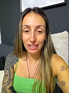 Snapshot of NicoleKaiser chatting on May 5, 7:11 pm NicoleKaiser online show from May 5, 7:11 pm
