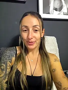 Snapshot of NicoleKaiser chatting on May 12, 7:22 pm NicoleKaiser online show from May 12, 7:22 pm