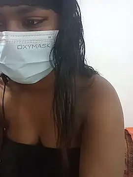 Snapshot of honeyi_babe chatting on July 1, 8:05 am honeyi babe online show from July 1, 8:05 am
