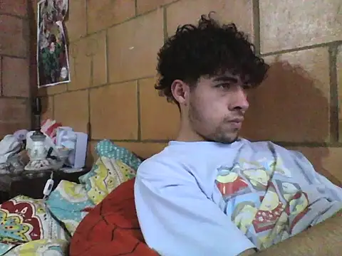 Snapshot of Bbunny_boy chatting on March 28, 1:11 pm Bbunny boy online show from March 28, 1:11 pm