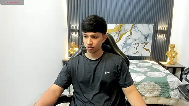 Snapshot of AdrianFranko chatting on May 9, 1:27 pm AdrianFranko online show from May 9, 1:27 pm