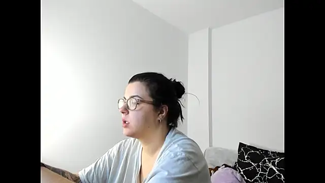 Snapshot of _Nova_Soft_ chatting on April 25, 7:55 pm Nova Soft online show from April 25, 7:55 pm