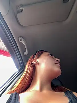 Snapshot of Queen_Scatlett chatting on July 3, 1:39 pm Queen Scatlett online show from July 3, 1:39 pm