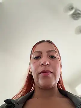 Snapshot of Queen_Scatlett chatting on July 11, 12:41 pm Queen Scatlett online show from July 11, 12:41 pm