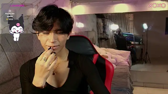 cococumps online show from April 27, 7:56 pm