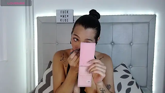 Kloe  watson online show from May 6, 7:52 pm