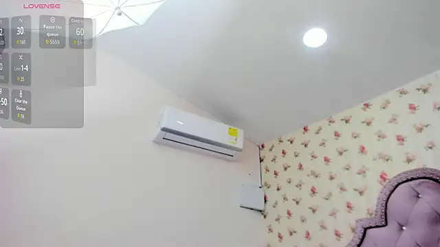 Snapshot of crystal_watson0 chatting on May 29, 2:04 pm crystal watson0 online show from May 29, 2:04 pm