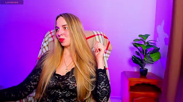 Alexandracandy online show from March 23, 1:37 pm