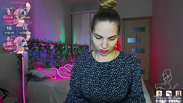 Snapshot of Alexandracandy chatting on May 11, 2:45 pm Alexandracandy online show from May 11, 2:45 pm