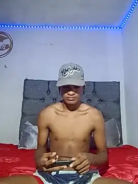 Jhonpapy online show from April 6, 8:10 pm