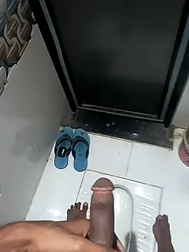 Snapshot of Lexcorp_15 chatting on April 6, 6:09 pm Lexcorp 15 online show from April 6, 6:09 pm