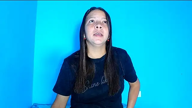 Snapshot of ambar69noir chatting on June 18, 12:00 am ambar69noir online show from June 18, 12:00 am