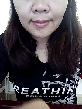 Snapshot of Mii_MiiI chatting on March 19, 8:40 am Mii MiiI online show from March 19, 8:40 am