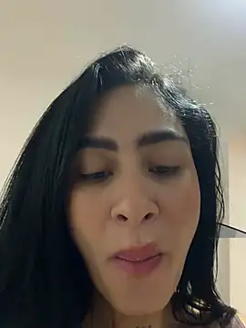 Snapshot of MoraFit_ chatting on May 25, 2:12 pm MoraFit online show from May 25, 2:12 pm