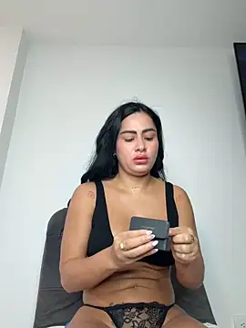 Snapshot of MoraFit_ chatting on June 13, 2:04 pm MoraFit online show from June 13, 2:04 pm