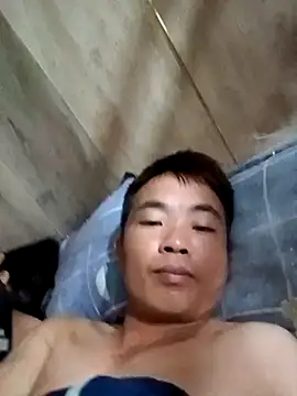 Snapshot of boy-pho- chatting on May 14, 1:45 am boy-pho- online show from May 14, 1:45 am