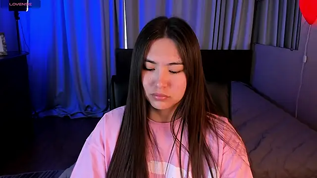 Snapshot of IceIcebabe_ chatting on May 25, 1:00 am IceIcebabe online show from May 25, 1:00 am