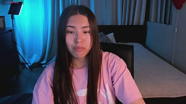 Snapshot of IceIcebabe_ chatting on June 12, 1:04 am IceIcebabe online show from June 12, 1:04 am
