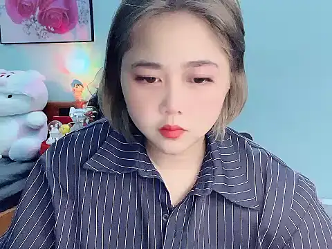 Snapshot of Nhanlu009 chatting on May 30, 12:35 pm Nhanlu009 online show from May 30, 12:35 pm
