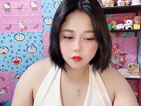 Snapshot of Nhanlu009 chatting on June 6, 12:32 pm Nhanlu009 online show from June 6, 12:32 pm