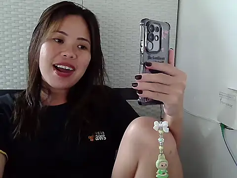 Snapshot of sweetciendy chatting on May 16, 6:21 am sweetciendy online show from May 16, 6:21 am