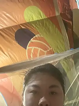 Snapshot of tieuvy6 chatting on March 19, 2:10 pm tieuvy6 online show from March 19, 2:10 pm