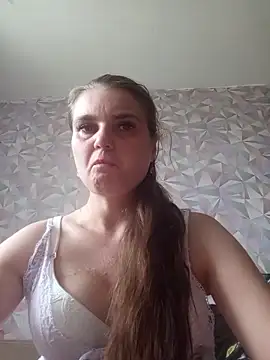 Snapshot of -MilfAnn- chatting on May 12, 8:44 am -MilfAnn- online show from May 12, 8:44 am