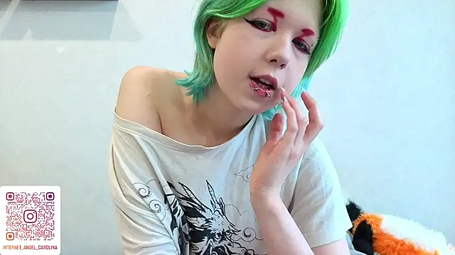 Snapshot of LittleKittenStar chatting on June 29, 10:15 am LittleKittenStar online show from June 29, 10:15 am