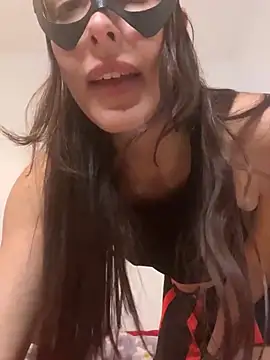 qlonagoddess online show from April 14, 8:37 pm