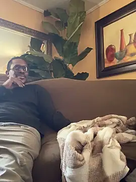 MaKeItWeT4200 online show from March 18, 3:59 pm