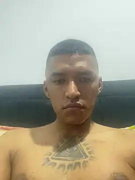 juliancito222 online show from May 26, 7:10 pm