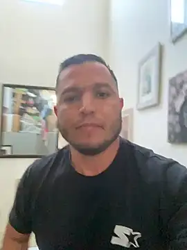HOTB0Y18 online show from May 24, 1:54 am