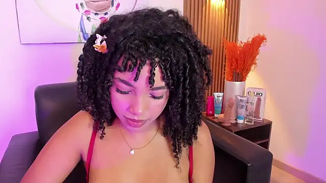 Snapshot of JazmyXXX chatting on July 9, 8:13 pm JazmyXXX online show from July 9, 8:13 pm