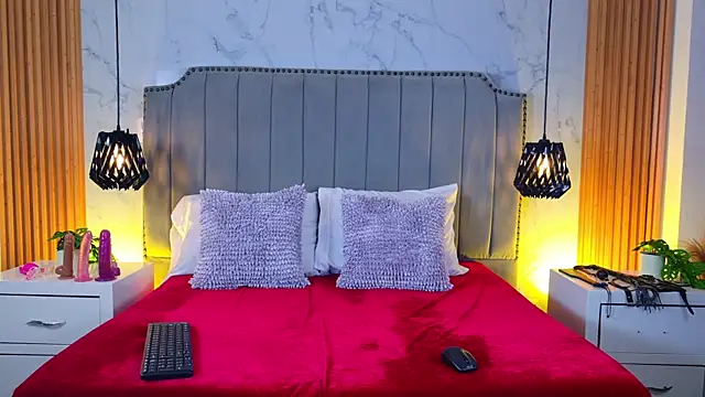 Snapshot of Kitty_Lugo chatting on April 14, 1:39 pm Kitty Lugo online show from April 14, 1:39 pm