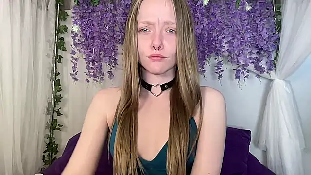 ElfGirlAna online show from June 4, 2:56 pm