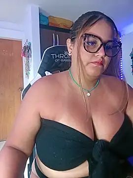 Snapshot of Bonny_rousse01 chatting on June 2, 12:40 pm Bonny rousse01 online show from June 2, 12:40 pm