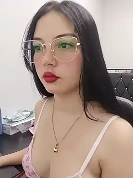 veleria allurin online show from June 23, 2:04 pm