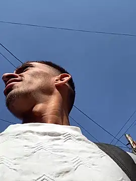 Snapshot of cool_guy_1 chatting on March 24, 3:33 am cool guy 1 online show from March 24, 3:33 am