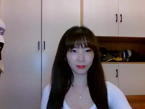 Snapshot of coco-LL chatting on March 19, 2:54 pm coco-LL online show from March 19, 2:54 pm