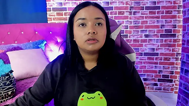 Snapshot of SofiiaCutee chatting on April 17, 2:25 am SofiiaCutee online show from April 17, 2:25 am