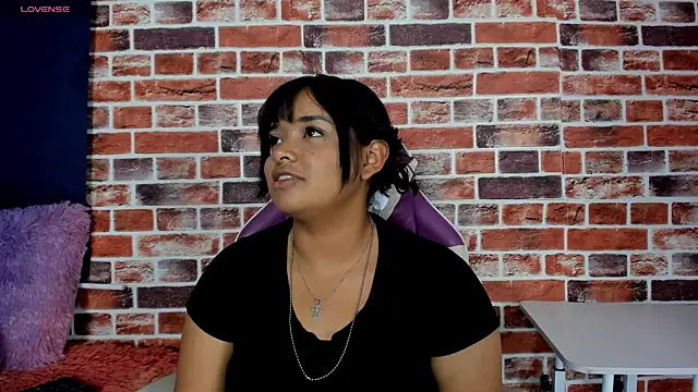 Snapshot of SofiiaCutee chatting on May 6, 2:19 am SofiiaCutee online show from May 6, 2:19 am