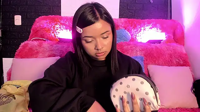 SofiiaCutee online show from June 3, 3:31 am