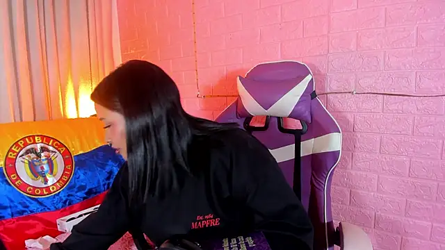 SofiiaCutee online show from June 18, 2:34 am